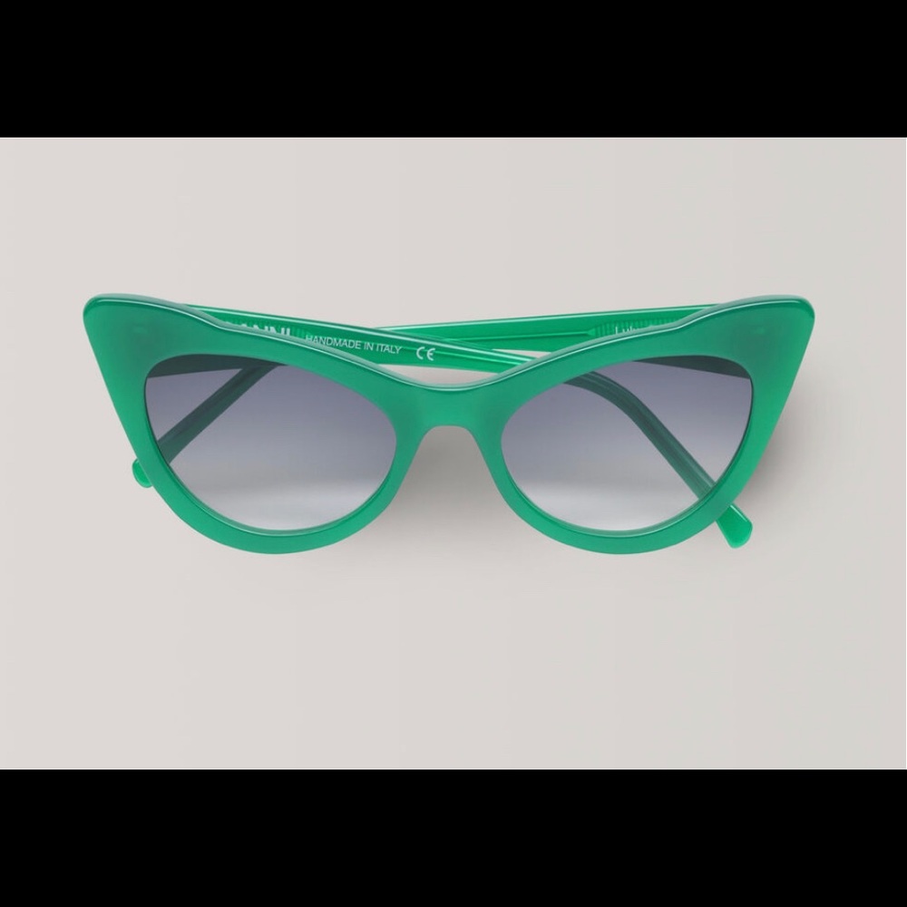 ISO Ganni lulu cateye sunglasses in green or blue